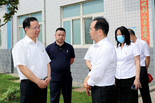 鄭州市委常委、市紀委書記杜新軍一行蒞臨鄭鍋調(diào)研指導(dǎo)工作